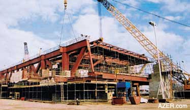 BP Photo - Central Azeri platform integrated deck fabrication at SPS construction yard. Feb, 28, 2003.