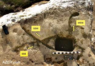 (22):Garshiraz Triple-Channeled Hole. SSE, SSW, WSW orientations. Photos: Gallagher 